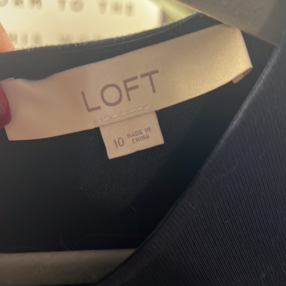 Flirty yet classic navy blue, sleeveless dress from the Loft. Size 10 - Picture 3 of 4